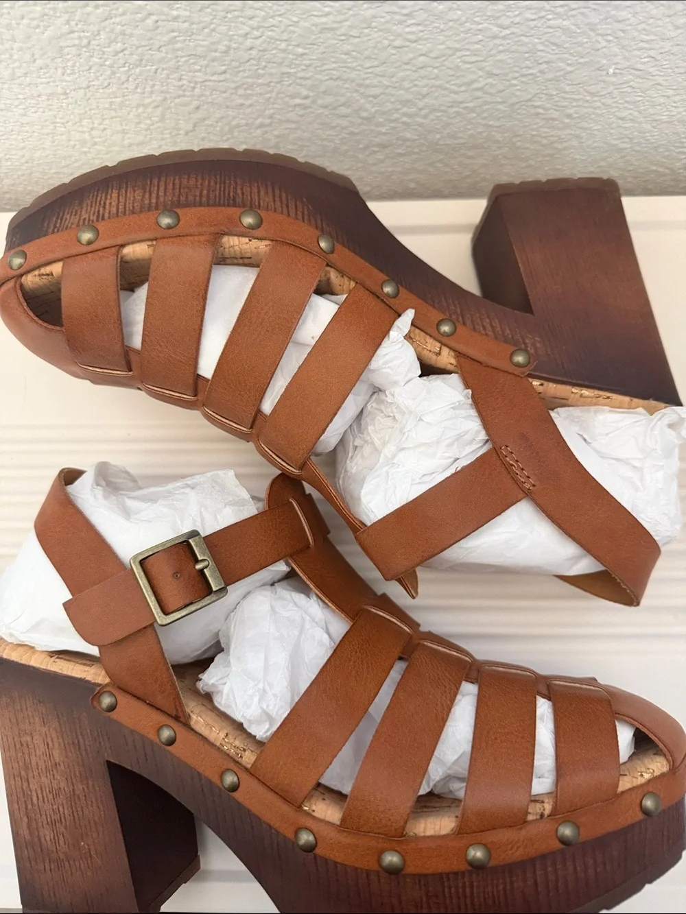 NWOT KORKS Whitney Multi -Strap Platform Sandal with Tan Wood Heel.